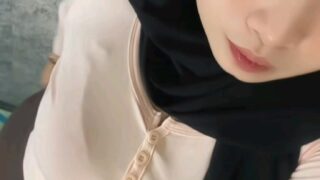 Viral Video Terbaru 2025 Bibirmu Menarikku Seperti Gravitasi Abg Hijab Indonesia 2025 Viral